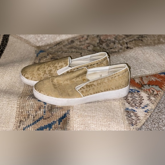 Michael Kors slip on shoes - Picture 4 of 4